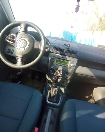 Mazda 2 cena 4500 przebieg: 247000, rok produkcji 2004 z Kietrz małe 232